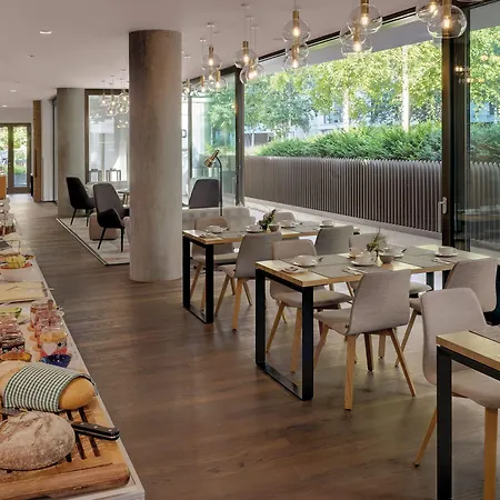 Otel The Yard 4*