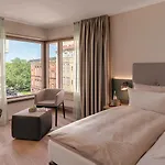 The Yard Ξενοδοχείο 4*