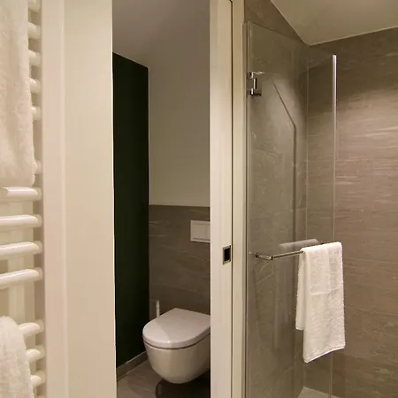 מלון The Yard 4*