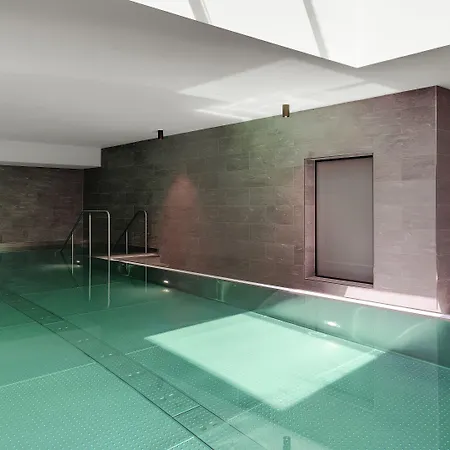 The Yard Hotell 4*